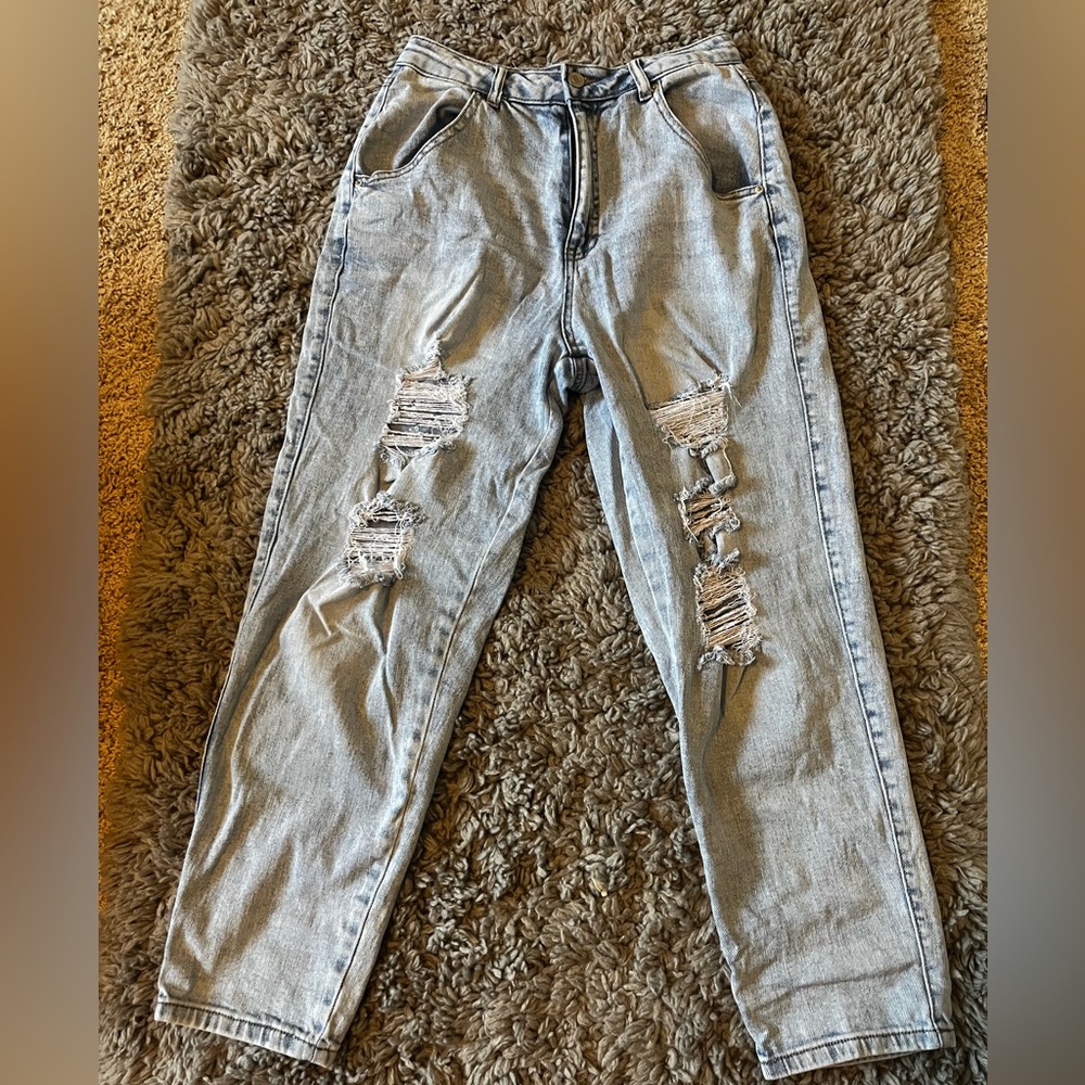 High waisted ripped boyfriend jeans